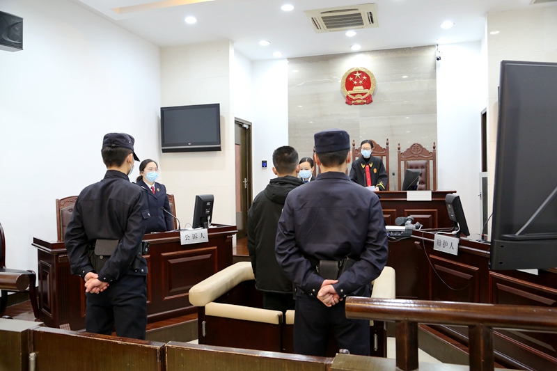 被告人陈某某诈骗罪一审宣判现场.jpg