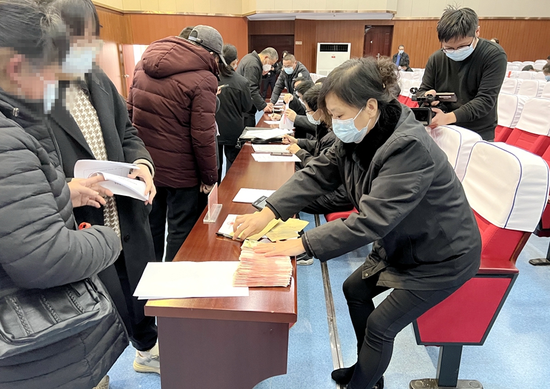 被执行人在旁听拒执案宣判后主动缴纳执行款.jpg