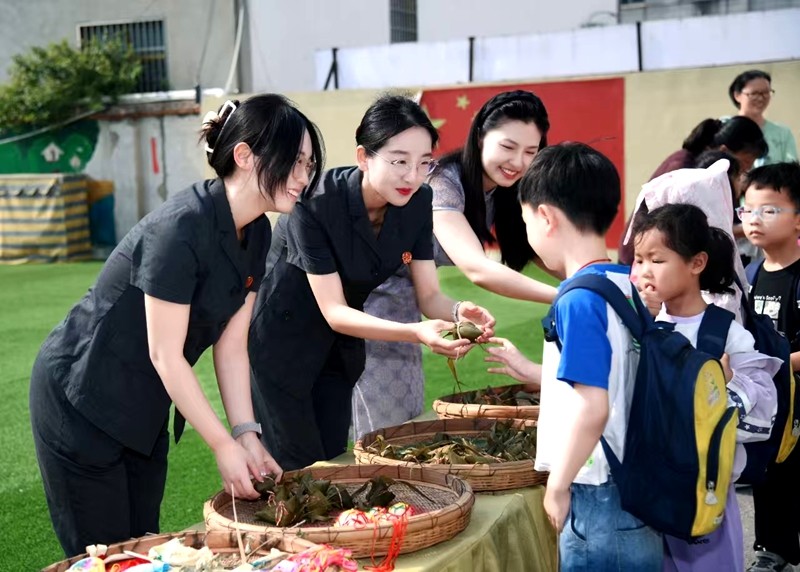 发粽子.jpg