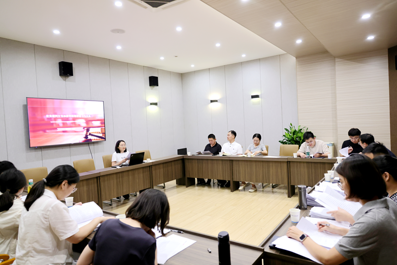 王雨璠摄 7月11日下午，新沂法院“新法研习社”第三期开讲.png